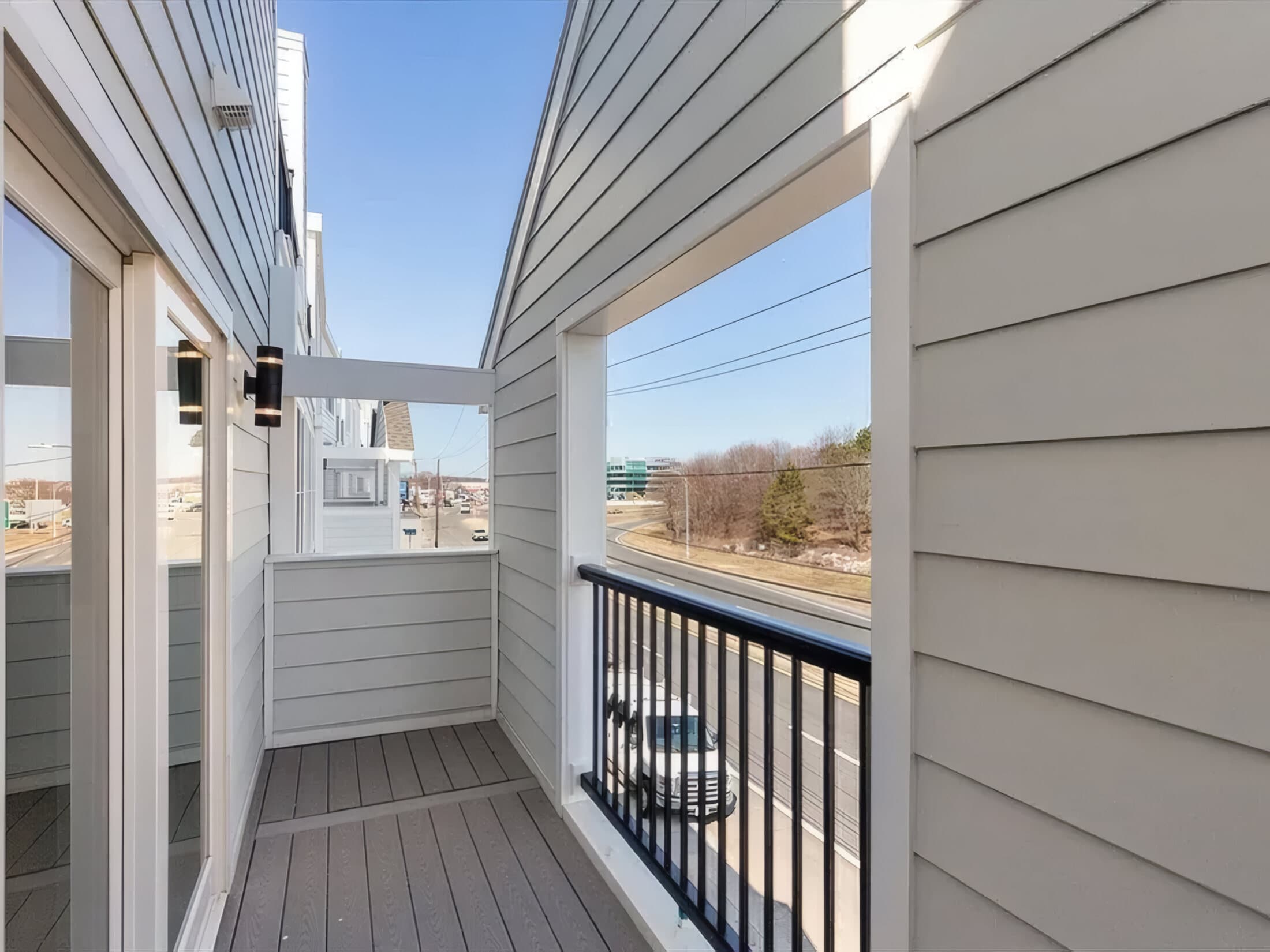 The Elle Group - 654 Mystic Ave 20