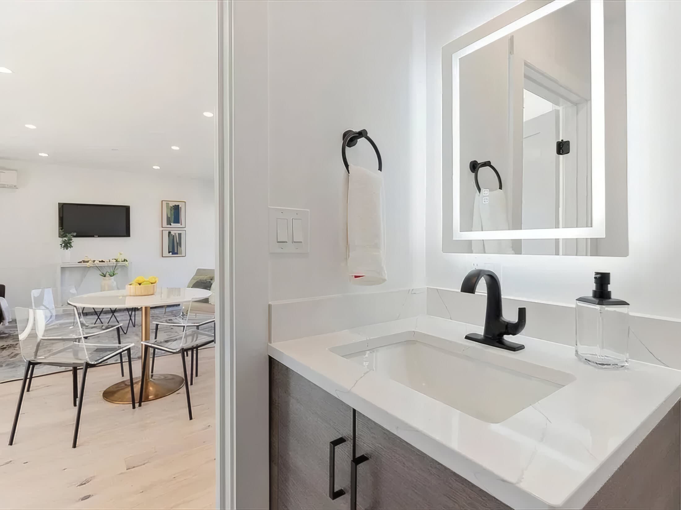 The Elle Group - 654 Mystic Ave 35